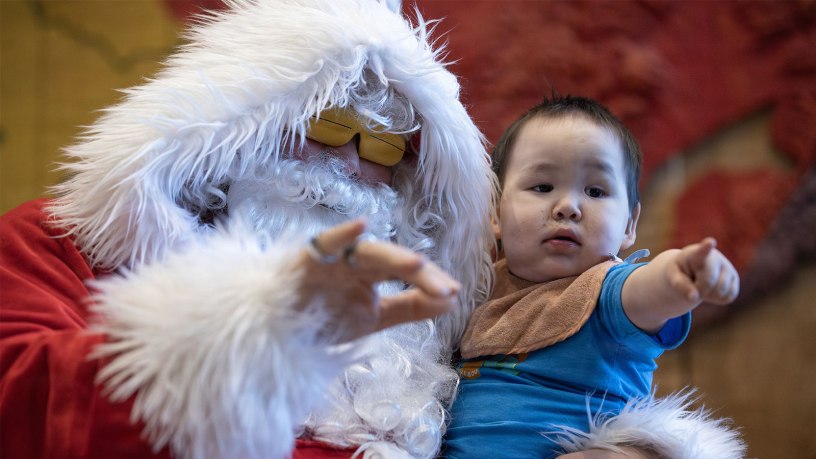 Op Santa comes to Anchorage, spreads holiday cheer for Western Alaskans
