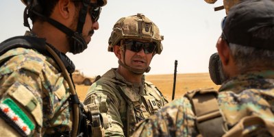 Syrian Free Army conduct training near al-Tanf Garrison