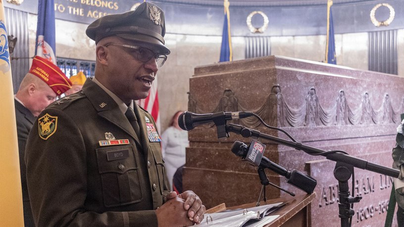 Illinois National Guard Honors Former Guardsman Abe Lincoln