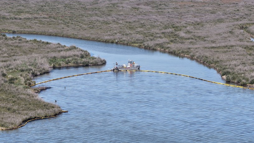 A Unified Command, consisting of the U.S. Coast Guard, the Louisiana Oil Spill Coordinator’s Office (LOSCO), and the Louisiana Offshore Oil Port (LOOP), continues its recovery and cleanup efforts in the Gulf and surrounding barrier islands, Louisiana, March 07, 2026. The response follows a crude oil discharge reported near the Louisiana Offshore Oil Port on February 26, 2026. (Unified command courtesy photo)