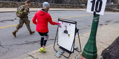 The Army West Point Marathon team hosted the 2026 Fallen Comrades Half Marathon on March 22 at West Point. Now in its 10th year, more than 900 participated by conquering a challenging 13.1-mile course in remembrance of 13 fallen West Point graduates at each mile marker. The event featured a combination of a run and ruck divisions, along with a one-mile Kids Run.