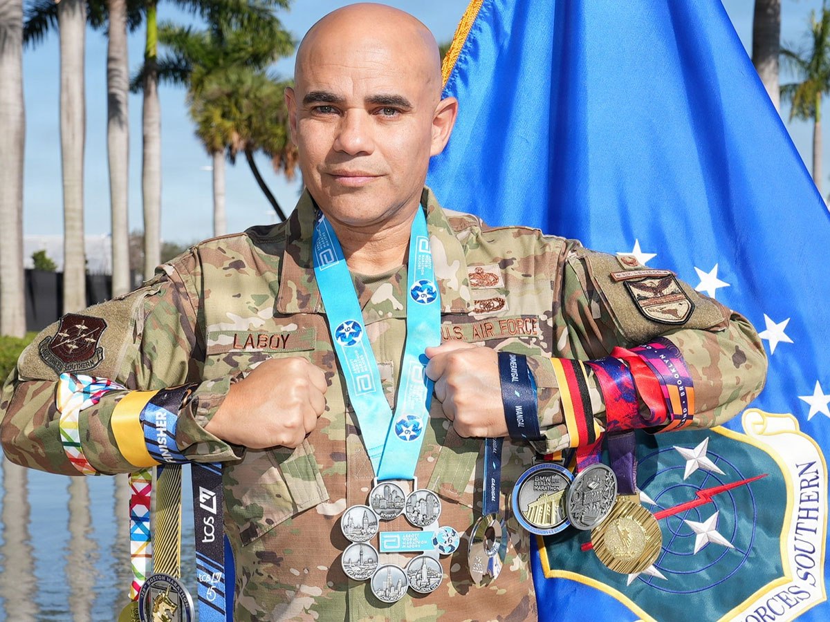 First to seven: AFSOUTH colonel completes all marathon majors in one&nbsp;year