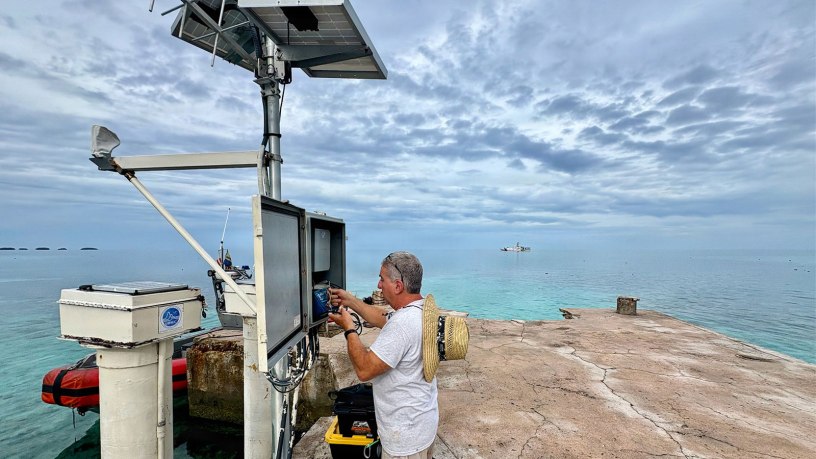 The crew of USCGC Oliver Henry (WPC 1140) supports a University of Hawai’i Sea Level Center technician to upgrade a regional NOAA weather monitoring station on Kapingmarangi Atoll, Federated States of Micronesia, on March 20, 2026, in conjunction with supporting a supply delivery.