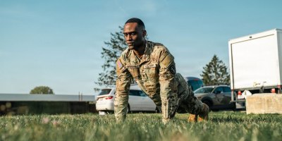 U.S. Army Staff Sgt. Malik Retemiah, assigned 3d U.S. Infantry Regiment (The Old Guard) performs a dead-stop push-up during the new Combat Field Test (CFT), at Joint Base Myer-Henderson Hall, Va. The CFT is an annual requirement for Soldiers in designated Combat Military Occupation Specialties, to reinforce combat standards and lethality by assessing Soldiers' physical ability. (U.S. Army photo by Sgt. Aaron Troutman)