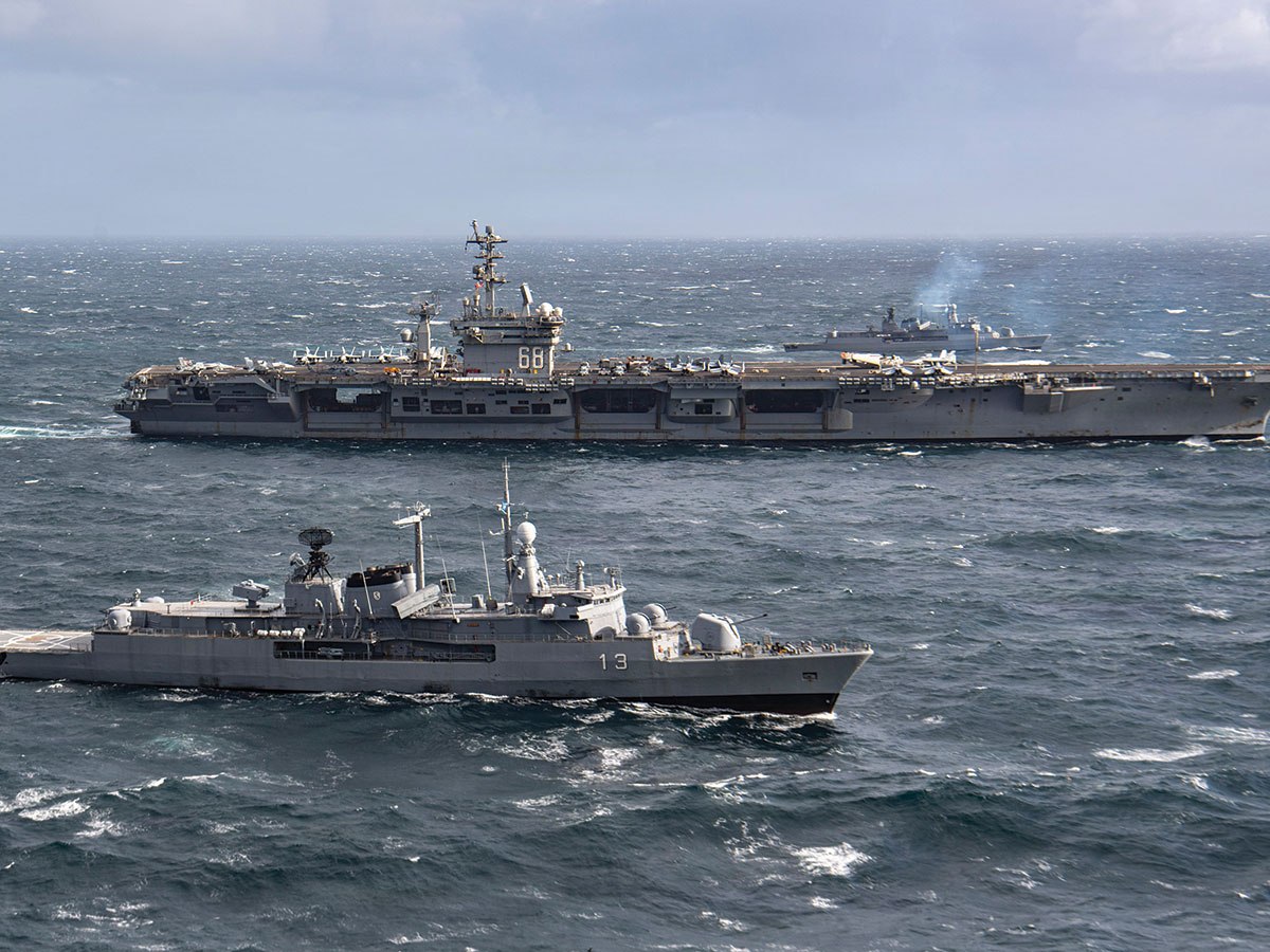 Argentine and U.S. Navies Conduct Bilateral Maritime Engagement in Atlantic&nbsp;Ocean