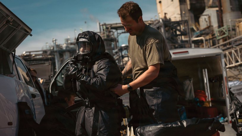 U.S. Soldiers with the Washington National Guard’s 10th Homeland Response Force don sealed hazmat protective suits to assist with decontaminate efforts following a chemical tank rupture at the Nippon Dynawave pulp and paper mill in Longview, Wash., May 28, 2026.