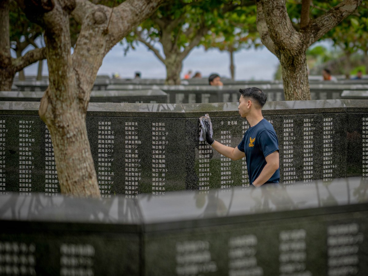 Sailors help preserve a Place of Remembrance at Okinawa Peace Memorial&nbsp;Park