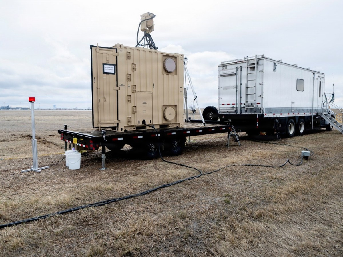 NRL Demonstrates Dual-Use Laser System for Power Beaming and Counter-UAS&nbsp;Operations