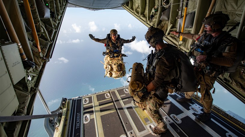A U.S. Air Force special tactics Airman from the Kentucky Air National Guard’s 123rd Airlift Wing jumps into Henry E. Rohlsen Airport near Christiansted in St. Croix, U.S. Virgin Islands, Aug. 26, 2025 as part of Emerald Warrior 25.2, a large-scale special operations exercise being staged in multiple locations by Air Force Special Operations Command.