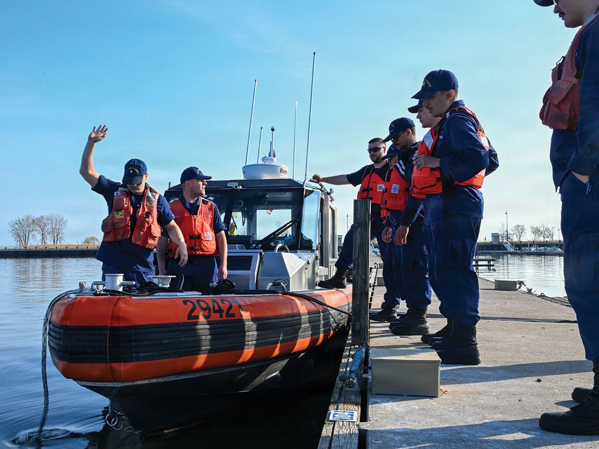 Coast Guard saves 13 lives, terminates illegal charter across Great Lakes over&nbsp;weekend