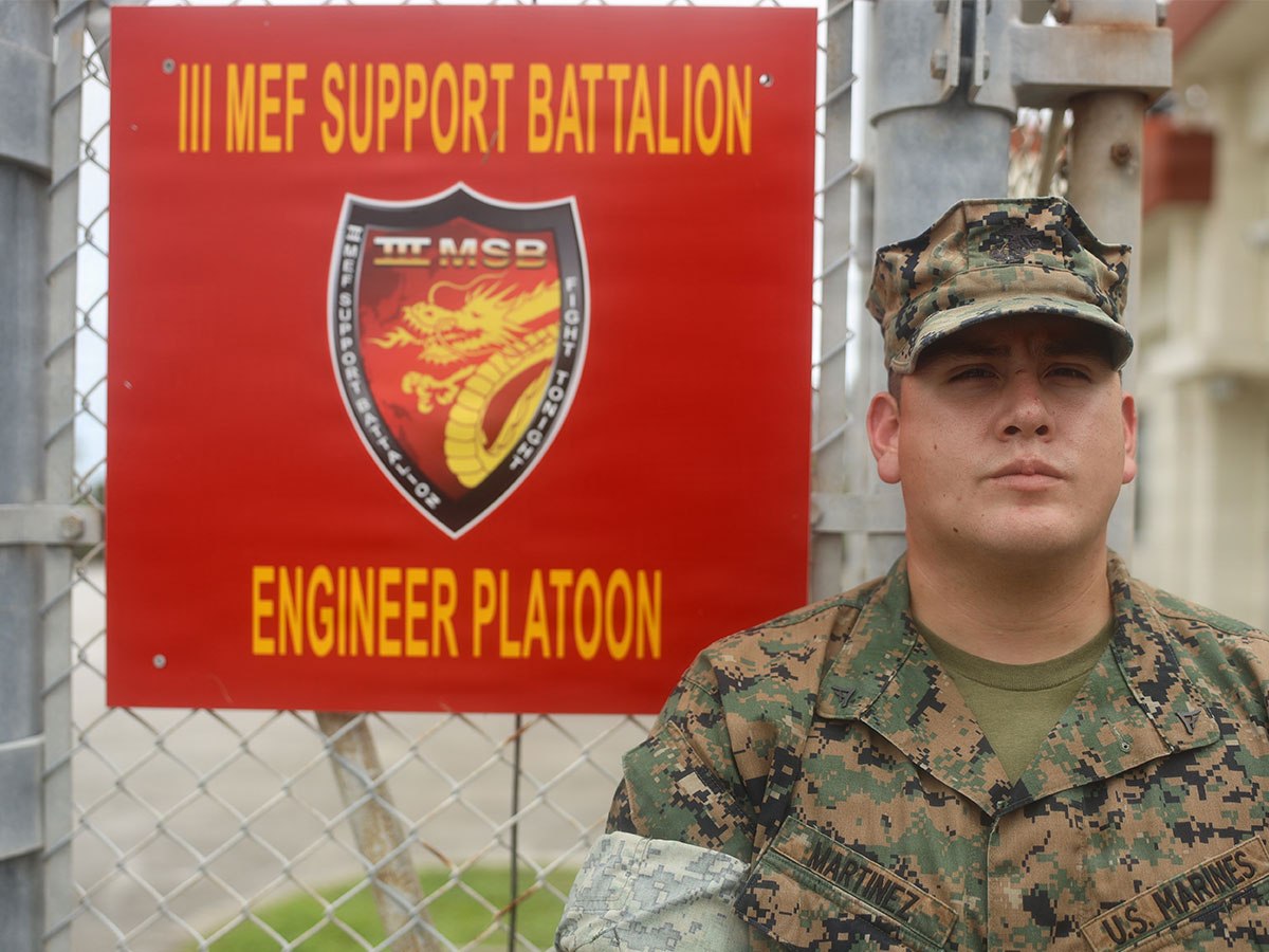 III Marine Expeditionary Force Support Battalion Marine rushes to aid occupants during Chatan hotel&nbsp;fire