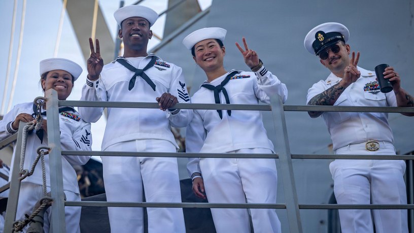 Sailors aboard the Arleigh Burke-class guided-missile destroyer USS Jason Dunham (DDG 109) pose befofe departing Naval Station Mayport to begin operations in support of its scheduled deployment, Aug. 28, 2026.