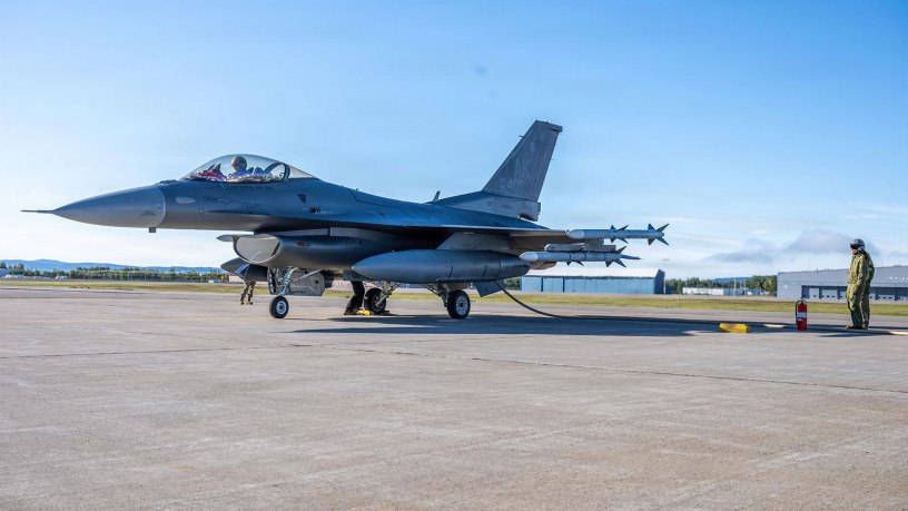 A U.S. Air Force F-16 Fighting Falcon assigned to the 18th Fighter Interceptor Squadron is refueled during forward arming refueling point (FARP) operations in support of Operation ARCTIC VANGUARD at 5 Wing Goose Bay, Newfoundland and Labrador Sept. 18, 2026.
