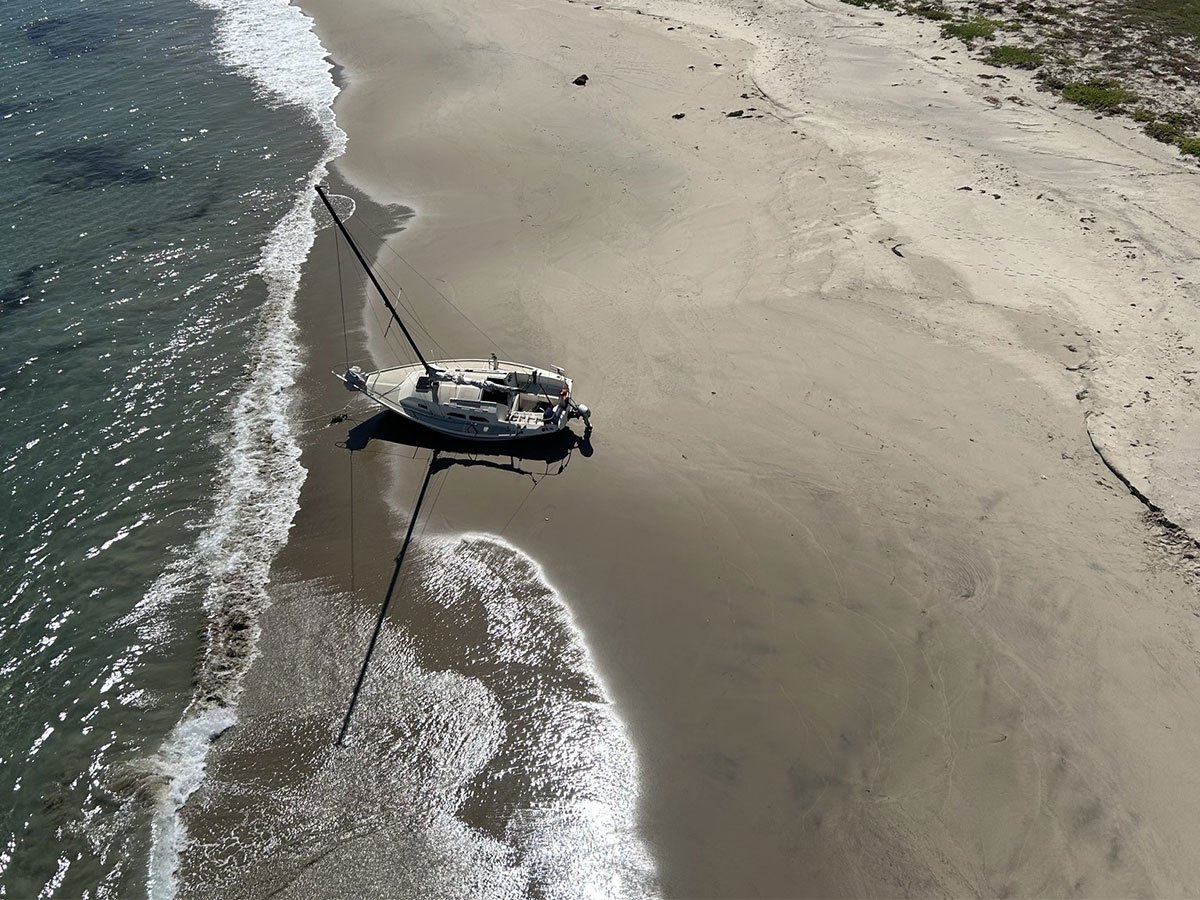 Coast Guard rescues mariner from grounded vessel on Santa Rosa&nbsp;Island