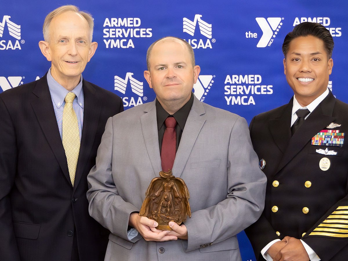 ‘Extraordinary’ Defense Health Agency civilian paramedic honored as a 2026 Angel of the&nbsp;Battlefield