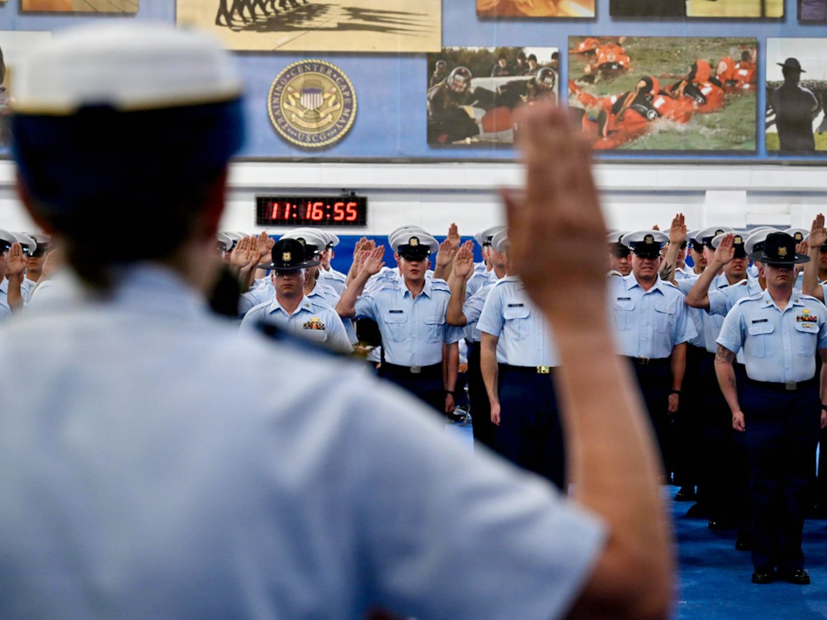Coast Guard surpasses recruiting goals for third consecutive year, records highest enlisted accessions since&nbsp;1987